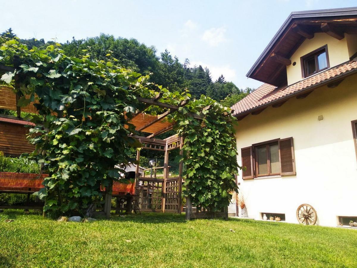 La Tavernetta Торе Пеличе Екстериор снимка